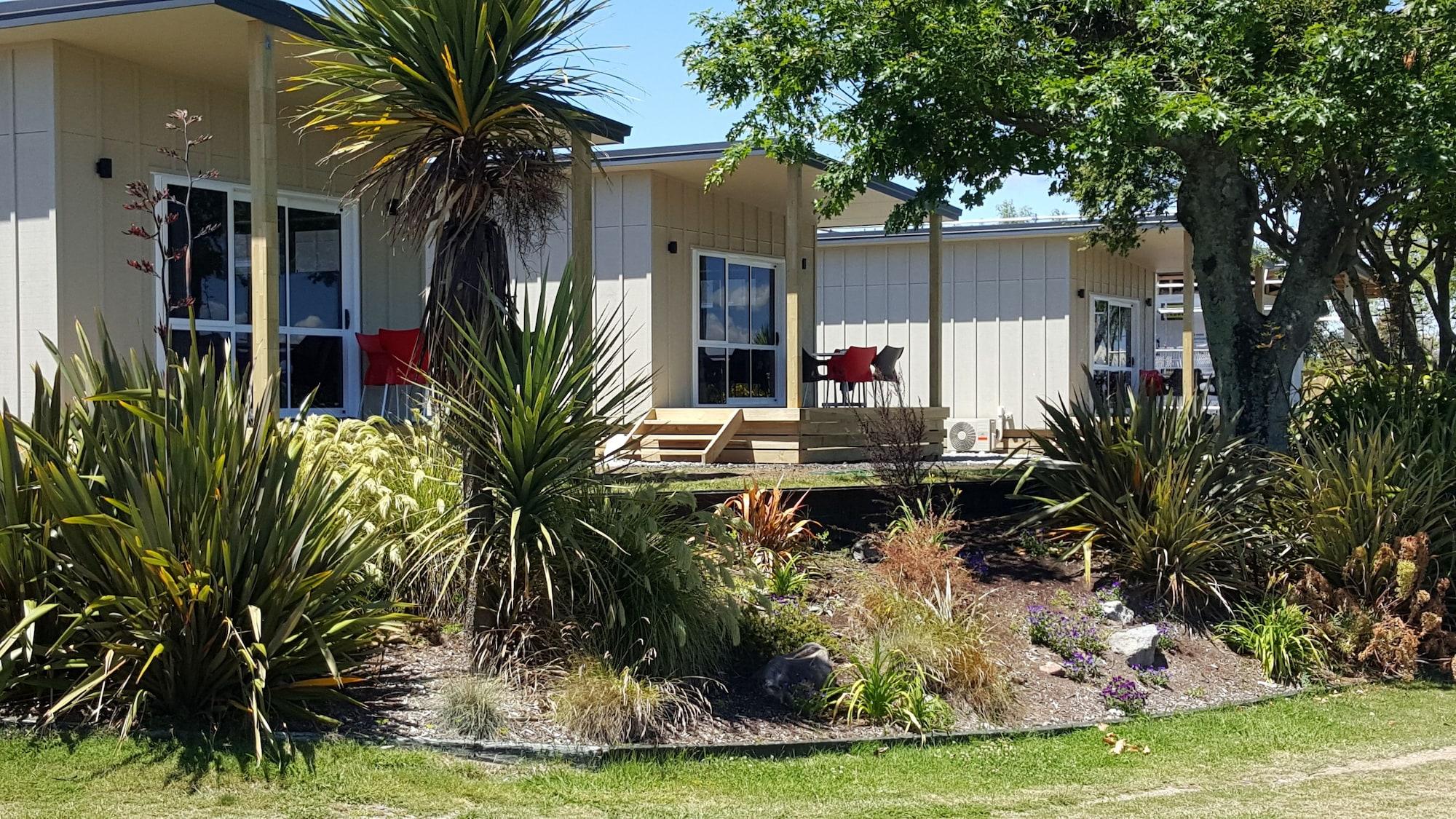 陶波德布雷思汽车旅馆 外观 照片 Holiday homes at Lake Waikare